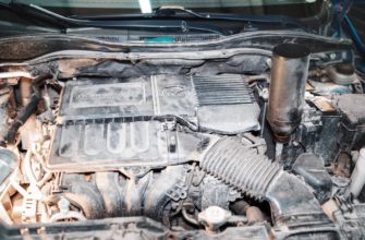 Замена воздушного фильтра Mazda 2. Чем официалы, лучше сам!