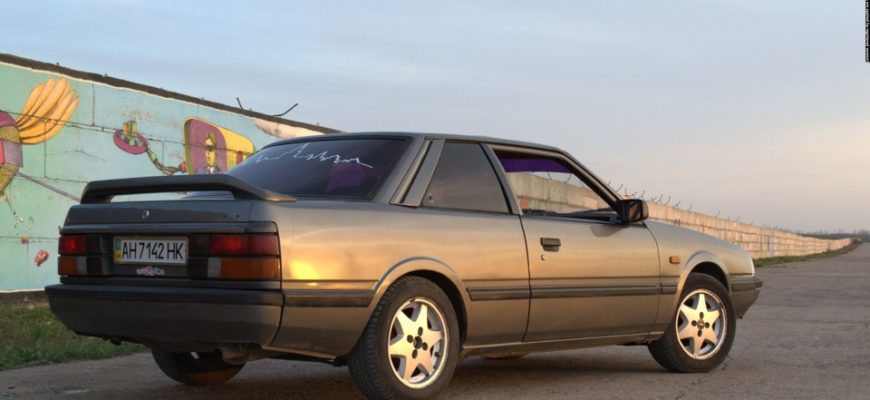 Mazda 626: Контрольные лампы/акустический сигнал - ЭКСПЛУАТАЦИЯ АВТОМОБИЛЯ - Сервисное обслуживание и эксплуатация автомобиля Mazda 626